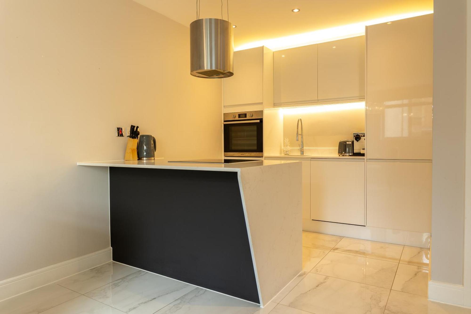 Exclusive Cardiff City Centre Apartment Bagian luar foto