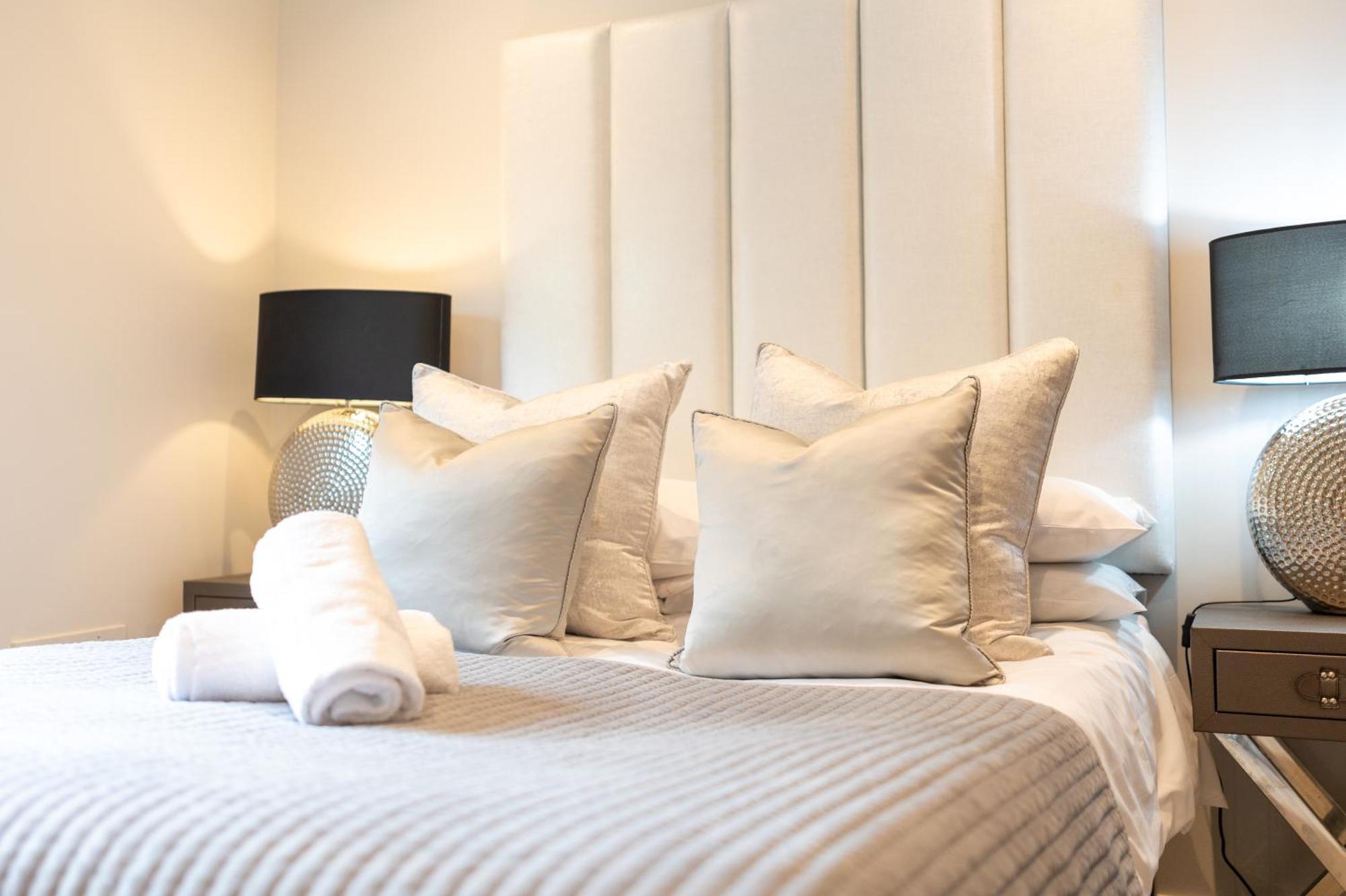 Exclusive Cardiff City Centre Apartment Bagian luar foto